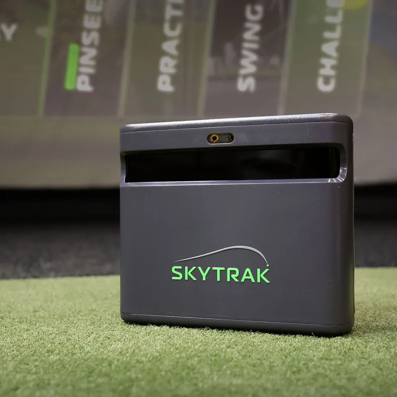 SkyTrak ST MAX Golf Launch Monitor and Simulator
